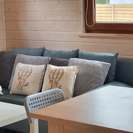 Lemo - Nad Samym Jeziorem, Nowe W Pelni Wyposazone Z Miejscem Parkingowym Hébergement de vacances Borsk