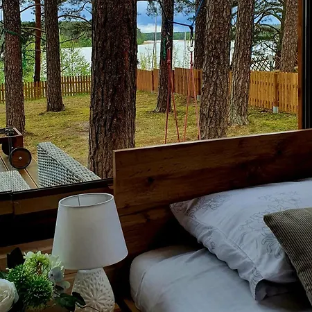 Semesterbostad Lemo - Nad Samym Jeziorem, Nowe W Pelni Wyposazone Z Miejscem Parkingowym Borsk