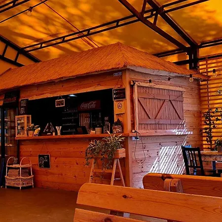 Semesterbostad Lemo - Nad Samym Jeziorem, Nowe W Pelni Wyposazone Z Miejscem Parkingowym Borsk