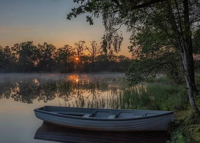 Lemo - Nad Samym Jeziorem, Nowe W Pelni Wyposazone Z Miejscem Parkingowym בורסק