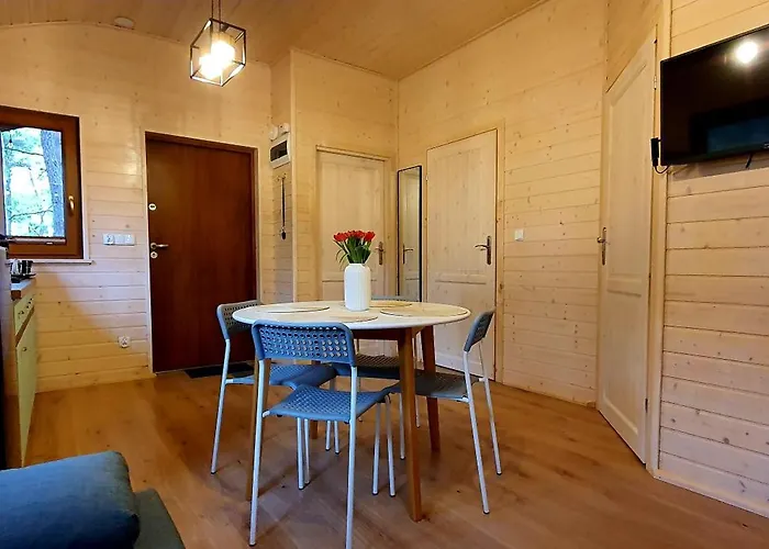 Lemo - Nad Samym Jeziorem, Nowe W Pelni Wyposazone Z Miejscem Parkingowym Semesterbostad Borsk