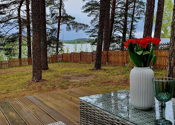 Semesterbostad Lemo - Nad Samym Jeziorem, Nowe W Pelni Wyposazone Z Miejscem Parkingowym Borsk